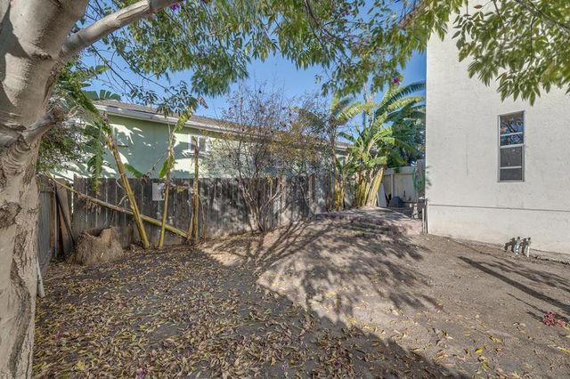 948 Gillespie Dr, Spring Valley, CA 91977