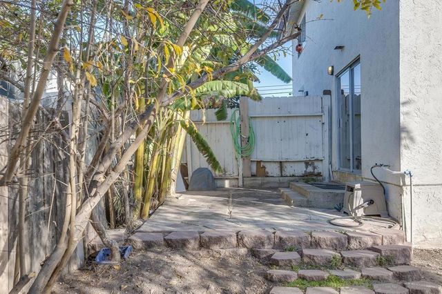 948 Gillespie Dr, Spring Valley, CA 91977