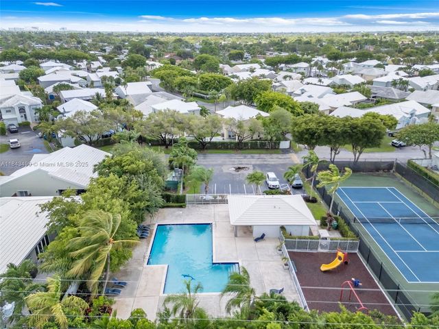 11450 SW 60th Ln, Miami, FL 33173