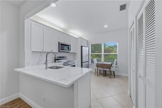 347 Emerald Bay CIR S3, Naples, FL 34110