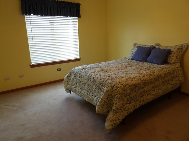 3640 186th Street 402, Lansing, IL 60438