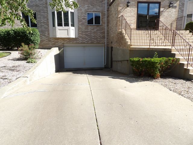 3640 186th Street 402, Lansing, IL 60438