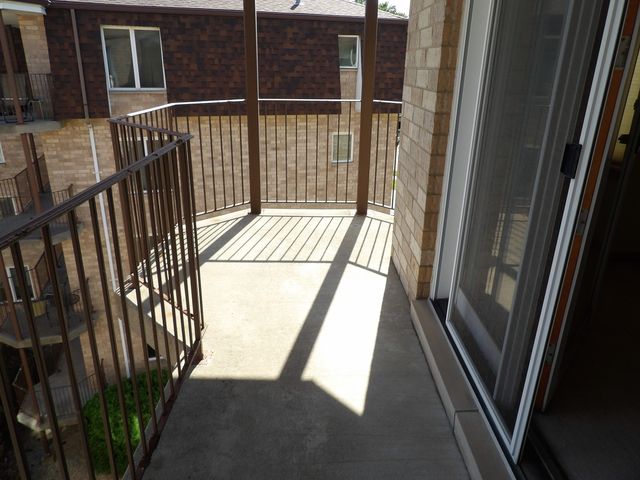 3640 186th Street 402, Lansing, IL 60438