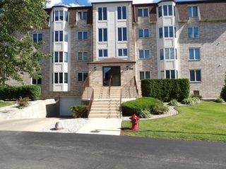 3640 186th Street 402, Lansing, IL 60438