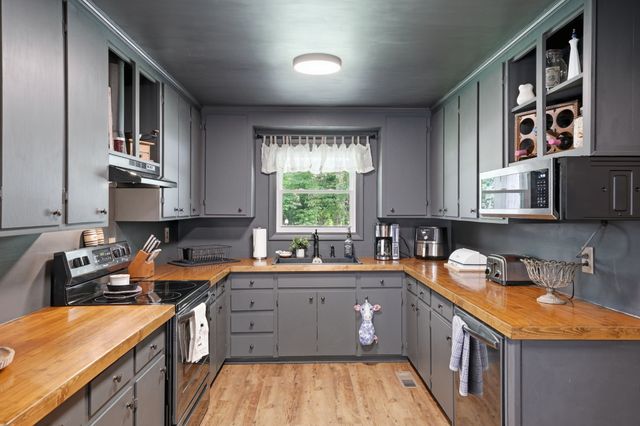 745 Lois Ridge Rd, Lynchburg, TN 37352