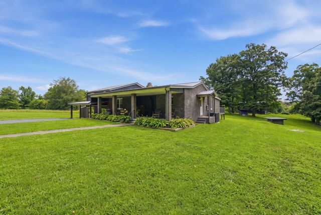 745 Lois Ridge Rd, Lynchburg, TN 37352