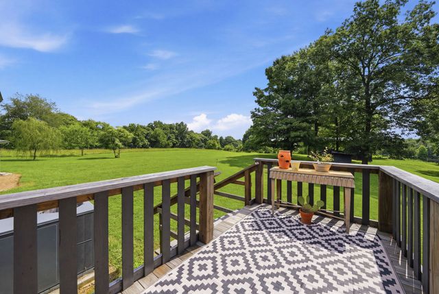 745 Lois Ridge Rd, Lynchburg, TN 37352