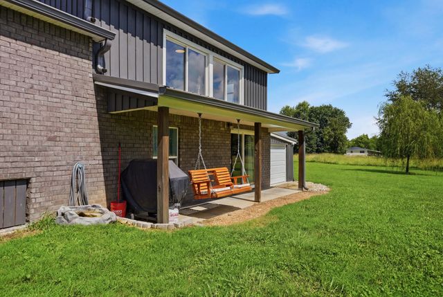 745 Lois Ridge Rd, Lynchburg, TN 37352