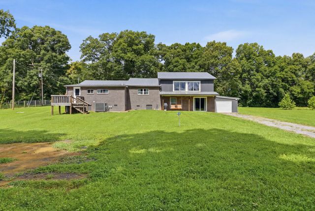 745 Lois Ridge Rd, Lynchburg, TN 37352