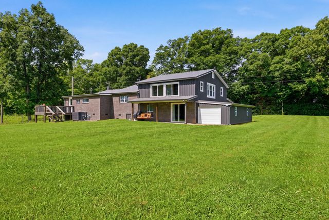 745 Lois Ridge Rd, Lynchburg, TN 37352