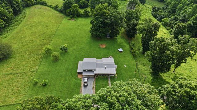 745 Lois Ridge Rd, Lynchburg, TN 37352