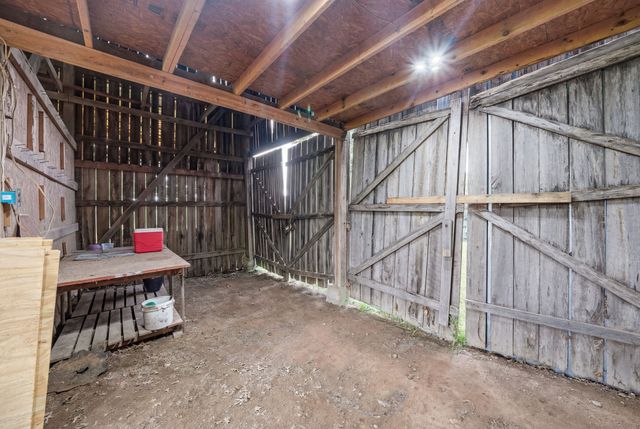 745 Lois Ridge Rd, Lynchburg, TN 37352