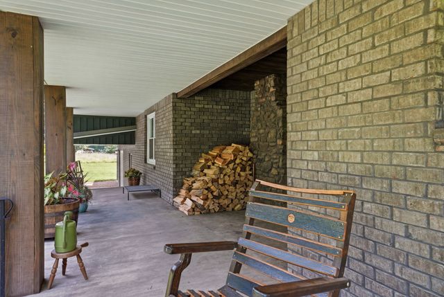 745 Lois Ridge Rd, Lynchburg, TN 37352