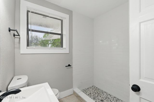 1819 W 10TH Street, Jacksonville, FL 32209