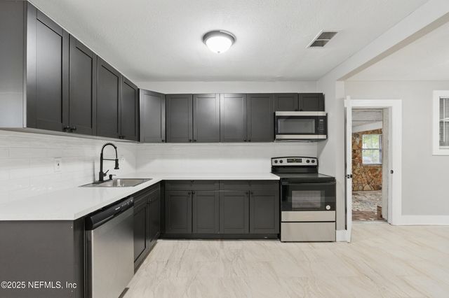 1819 W 10TH Street, Jacksonville, FL 32209