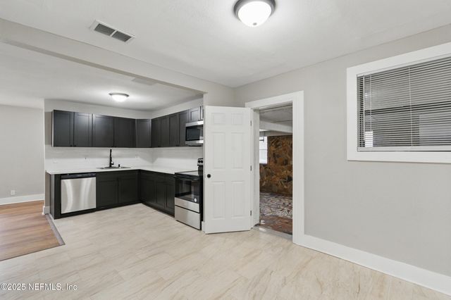 1819 W 10TH Street, Jacksonville, FL 32209