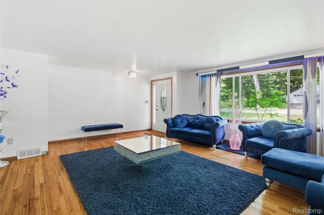 2705 Glendale Road, Summit Township, MI 49203