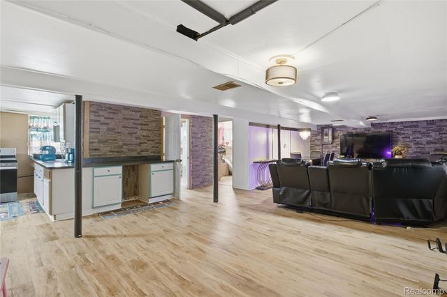 2705 Glendale Road, Summit Township, MI 49203