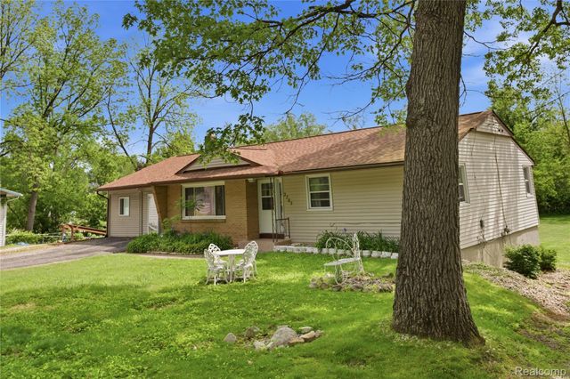 2705 Glendale Road, Summit Township, MI 49203