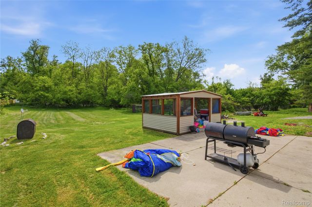2705 Glendale Road, Summit Township, MI 49203