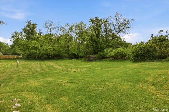 2705 Glendale Road, Summit Township, MI 49203