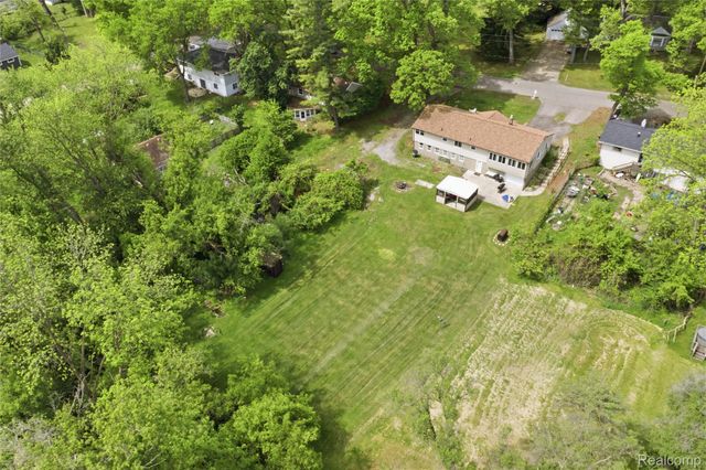 2705 Glendale Road, Summit Township, MI 49203