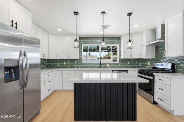 3327 W WETHERSFIELD Road, Phoenix, AZ 85029