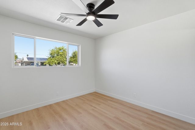 3327 W WETHERSFIELD Road, Phoenix, AZ 85029