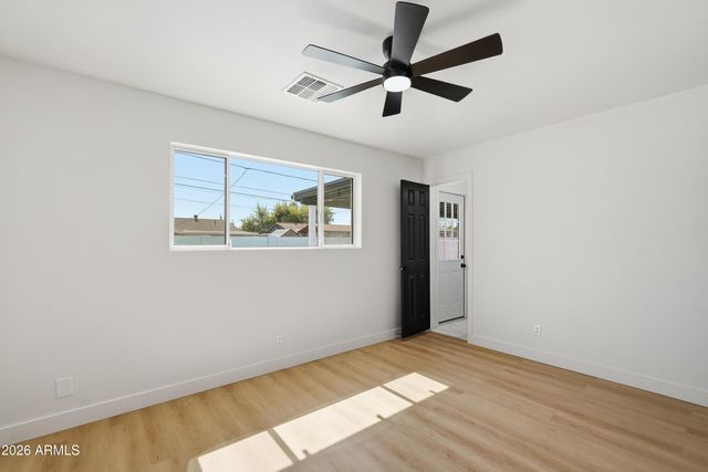 3327 W WETHERSFIELD Road, Phoenix, AZ 85029