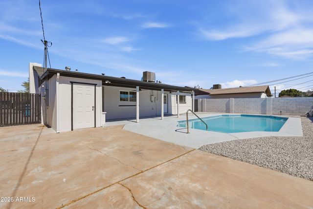3327 W WETHERSFIELD Road, Phoenix, AZ 85029