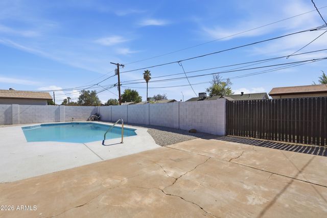 3327 W WETHERSFIELD Road, Phoenix, AZ 85029