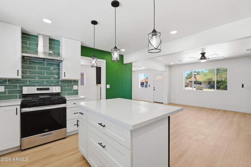 3327 W WETHERSFIELD Road, Phoenix, AZ 85029