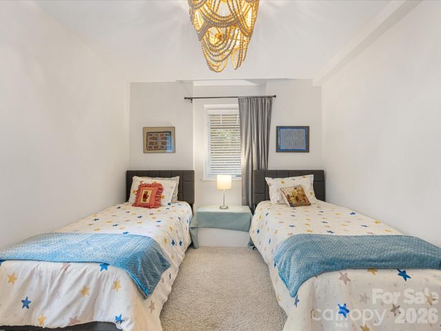 229 N Dotger Avenue E16, Charlotte, NC 28207