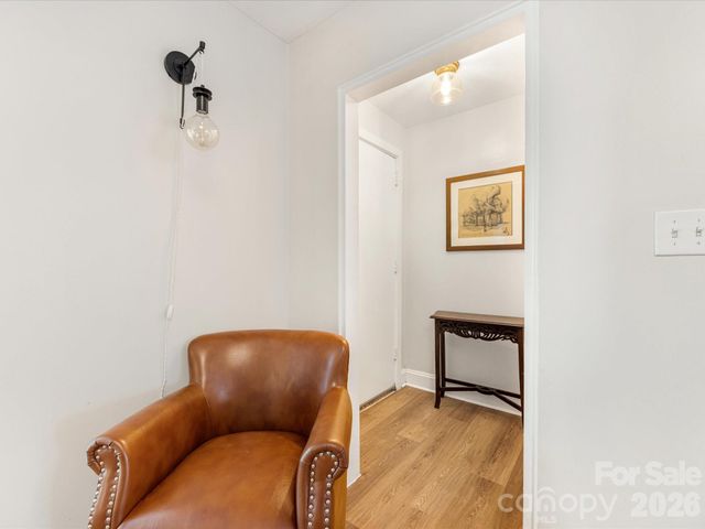 229 N Dotger Avenue E16, Charlotte, NC 28207