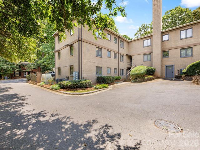 229 N Dotger Avenue E16, Charlotte, NC 28207