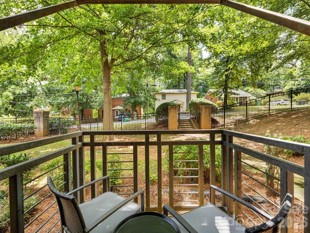 229 N Dotger Avenue E16, Charlotte, NC 28207