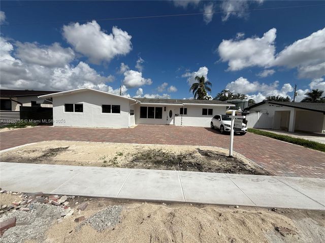 841 W 50th St 2, Hialeah, FL 33012
