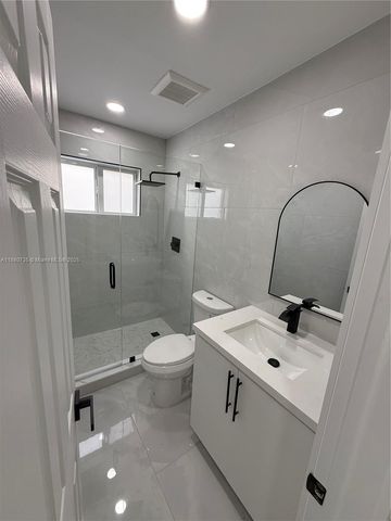 841 W 50th St 2, Hialeah, FL 33012