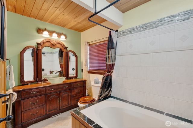 18452 S West View Road, Mount Vernon, WA 98274