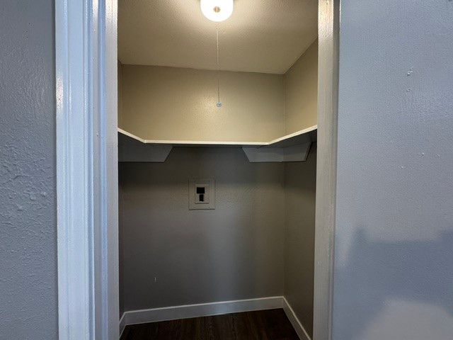 15919 Stillwood Street 2088, Dallas, TX 75248