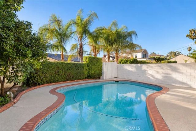 5047 Gerald Avenue, Encino, CA 91436