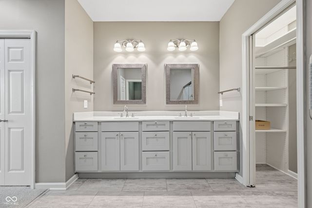 5767 Spruce Knoll Circle, Indianapolis, IN 46220