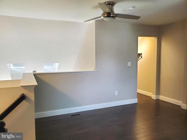 3983 HARTLAKE ST, Woodbridge, VA 22192