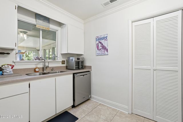 18 Sandpiper Street, Hilton Head Island, SC 29928