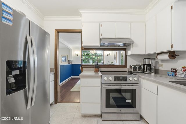 18 Sandpiper Street, Hilton Head Island, SC 29928