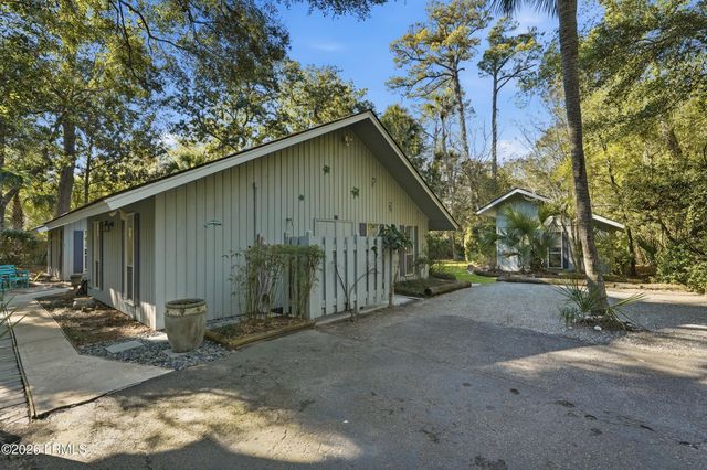 18 Sandpiper Street, Hilton Head Island, SC 29928