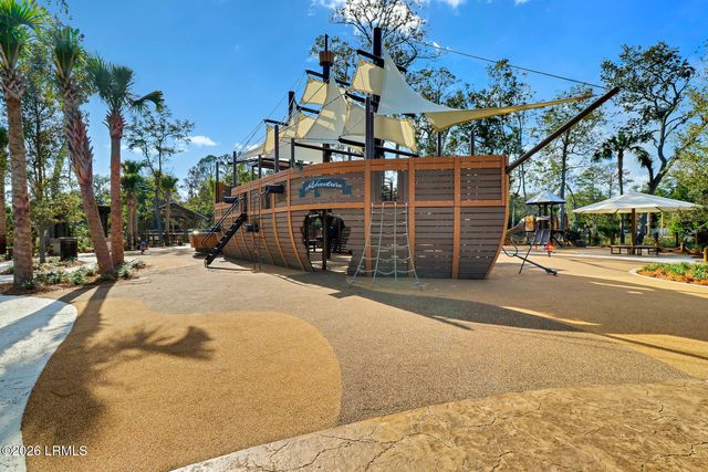 18 Sandpiper Street, Hilton Head Island, SC 29928