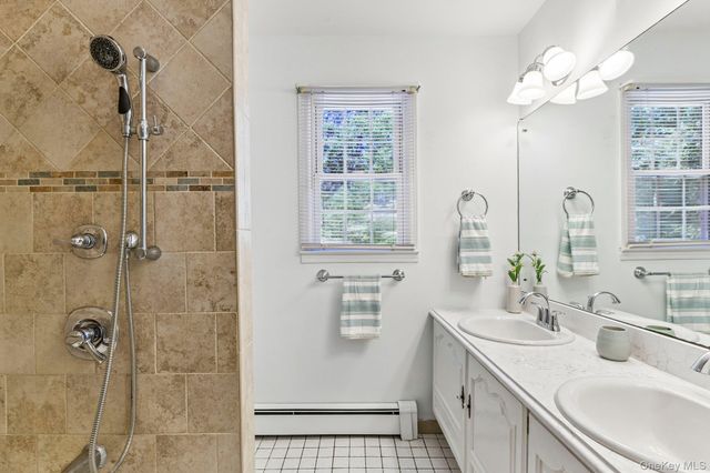 15 Fox Road, East Setauket, NY 11733