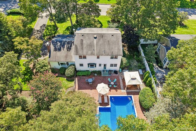 15 Fox Road, East Setauket, NY 11733