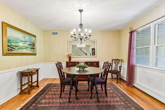15 Fox Road, East Setauket, NY 11733